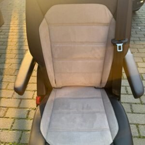 For sale is an original VW single seat from a VW T6 / T6.1 multivan.