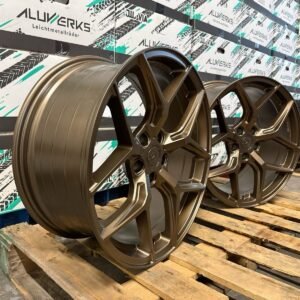 VW T6.1 2019- TRANSPORTER XT2
CLEARANCE 19" 5x120 BRONZE ALLOY
WHEELS