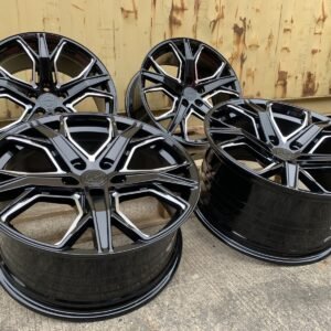 New Genuine Xt4 Alloy Rims 19 Inch Vw Transporter Caravelle T5 T6 Vito Black Pol
