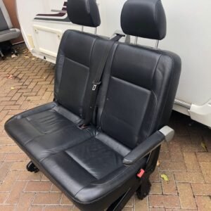 Transporter 2nd row full black