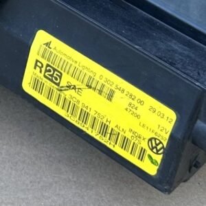2013-17 Volkswagen CC Dynamic Xenon HID Headlight assembly, Right Passenger side